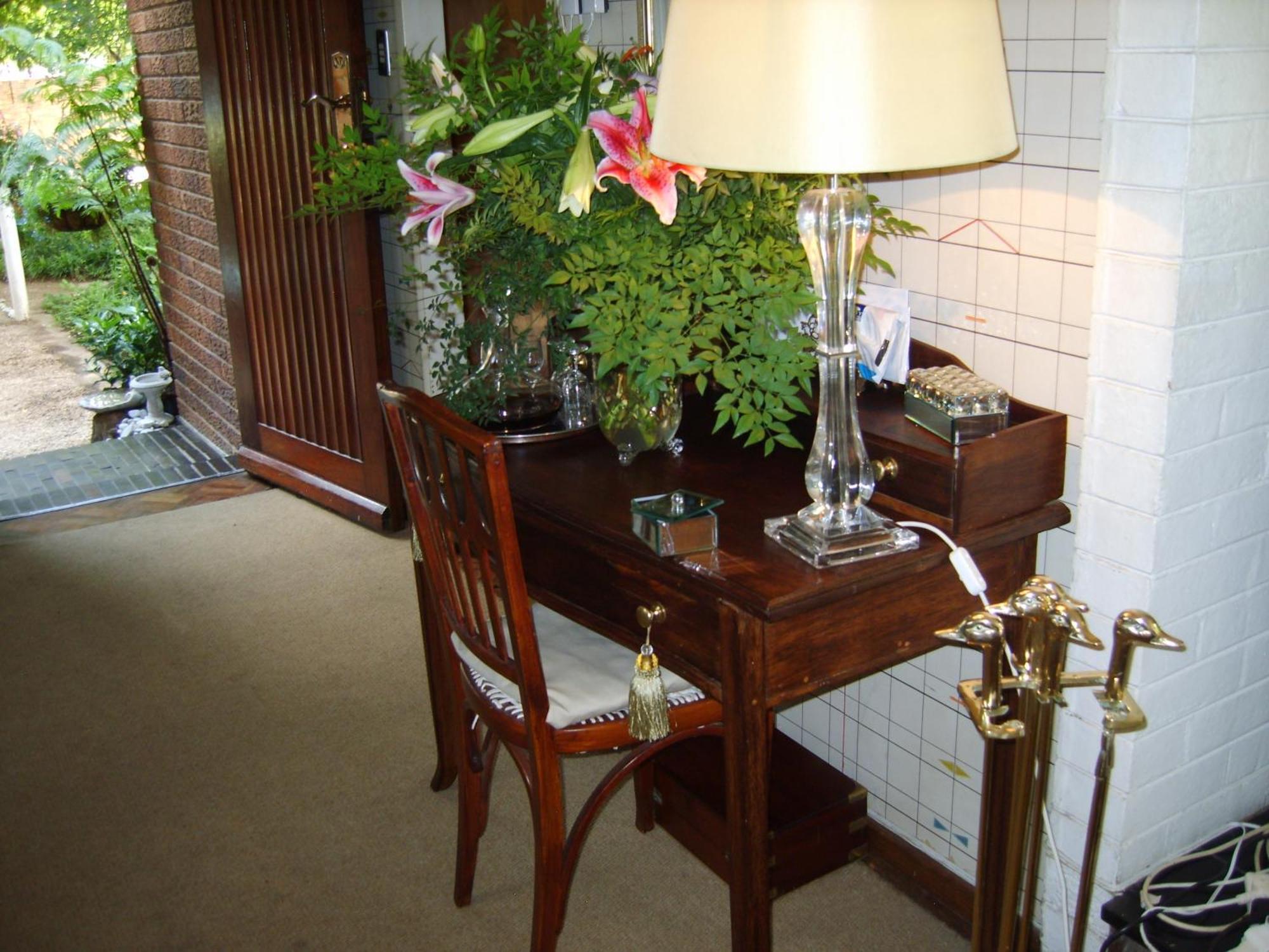 Emerald Guest House Springs ภายนอก รูปภาพ
